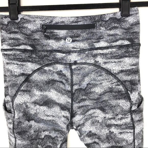 lululemon Speed Tight V Power Luxtreme Hazy Days Legging - Picture 10 of 16